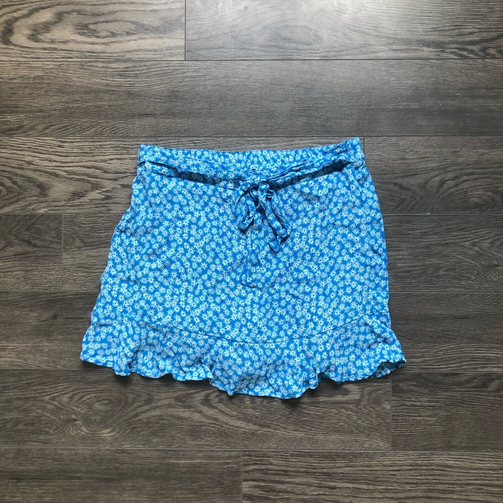 Reitmans 100% Viscose Floral Skort | Size 14 - Picture 2 of 8